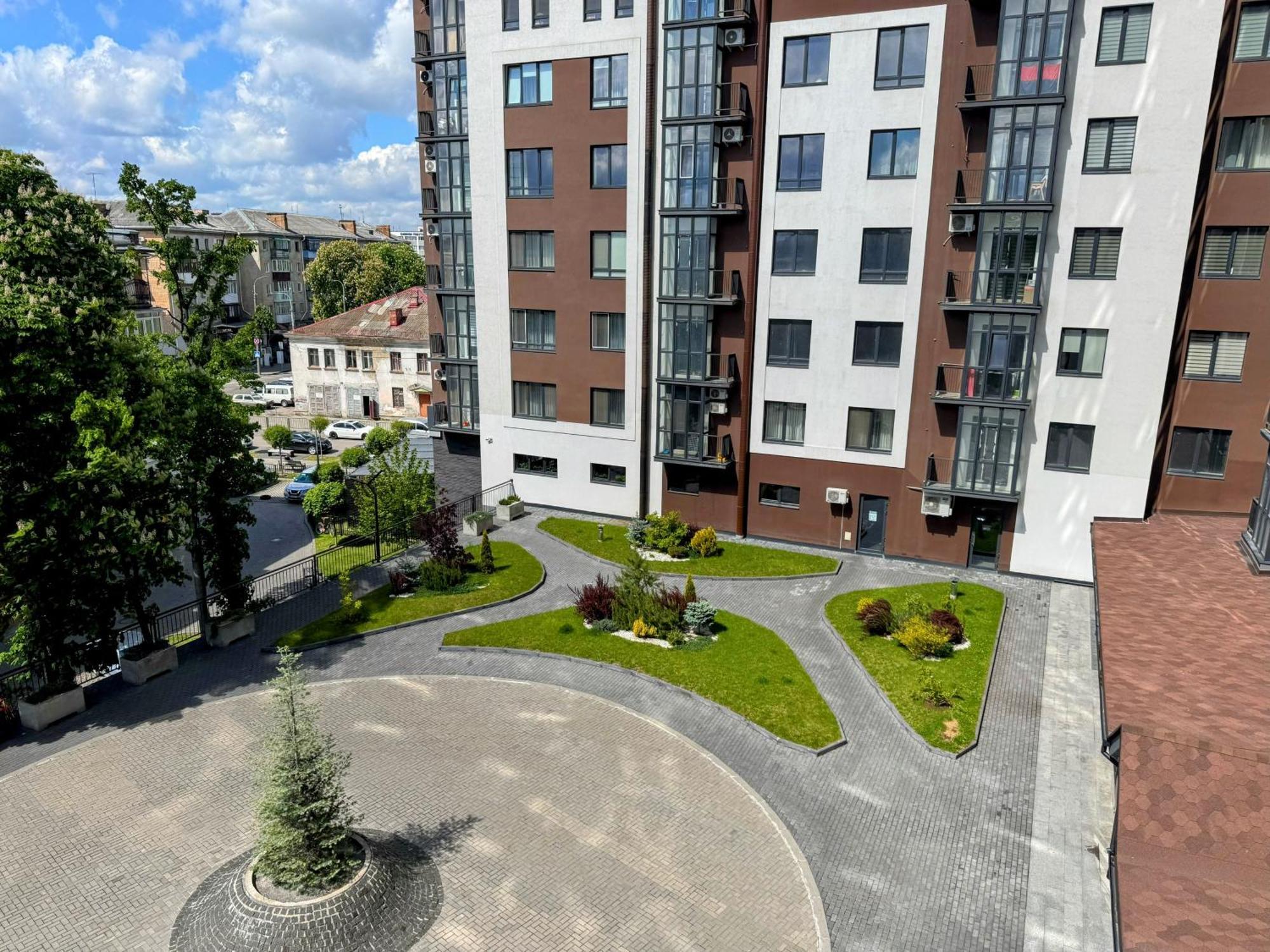 Lux Apartment & Центр,Жк Театральний Rivne Exterior photo